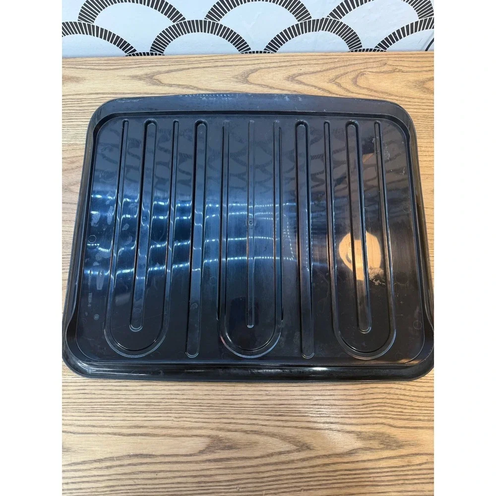 Rubbermaid Dish Drain Tray Board MICROBAN 118D Black Made In USA 14.75 X 18
